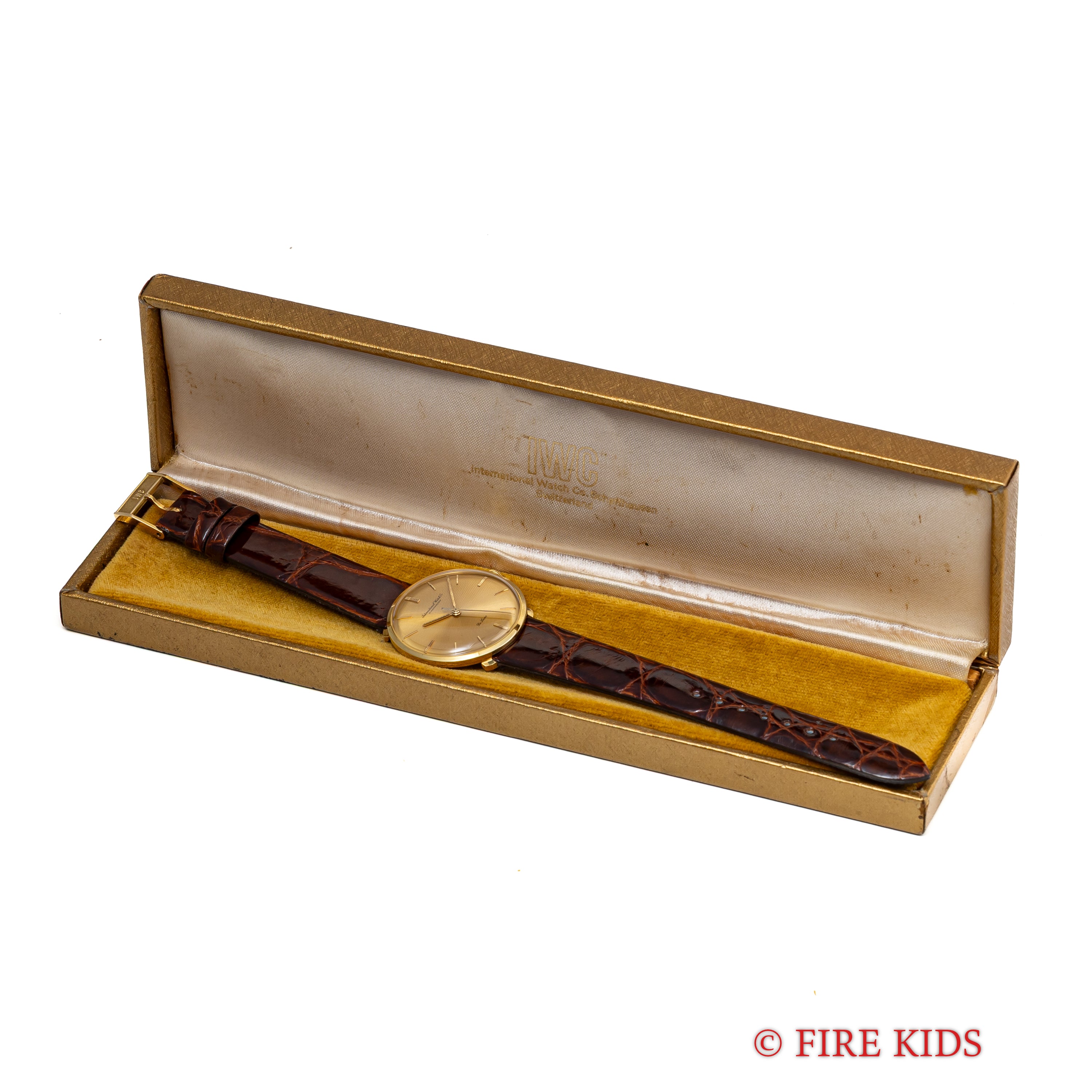 IWC ラウンド デラックス 18金無垢 1965年製 Cal.401 箱付き 純正金無垢尾錠付き