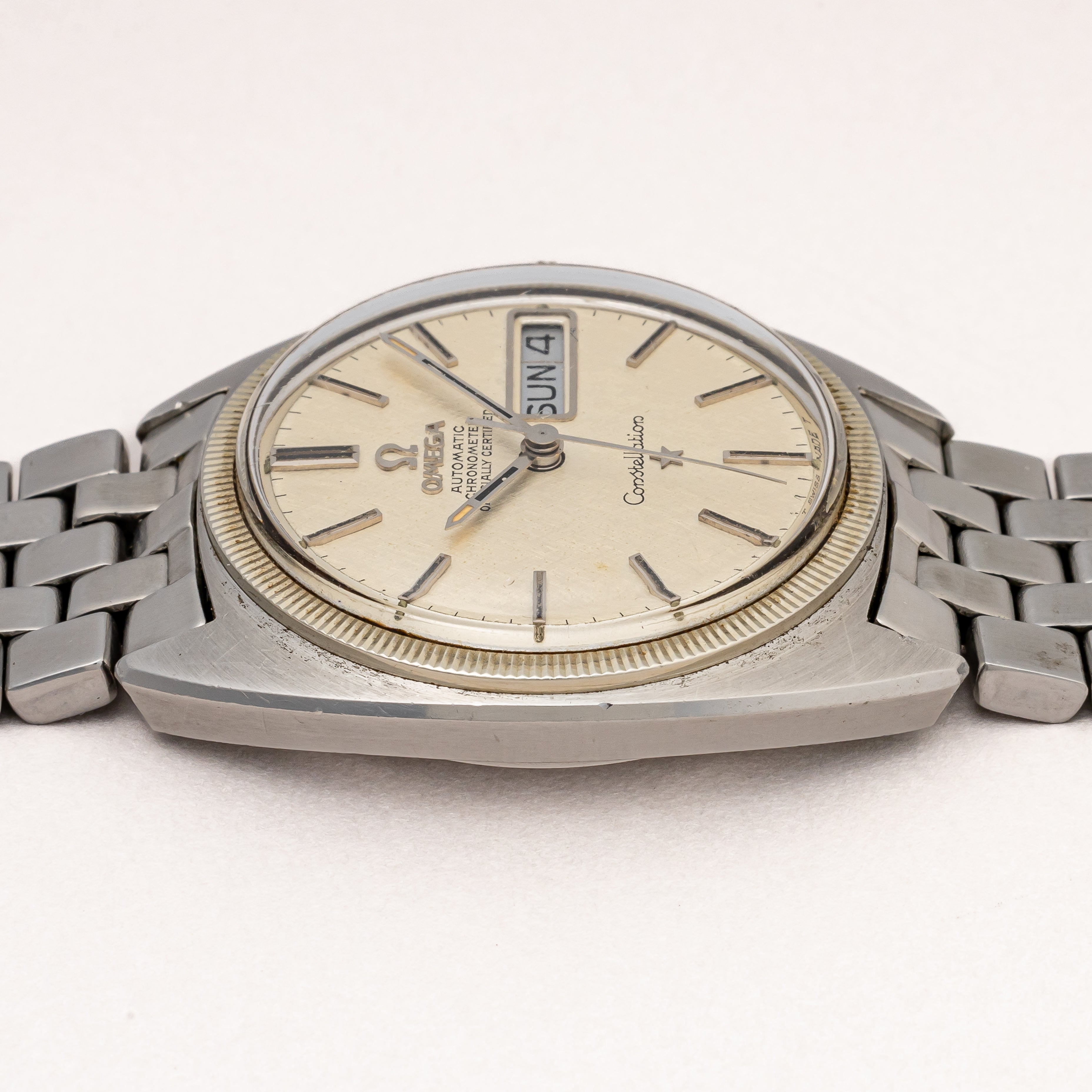 オメガ コンステレーション 1969年製 Ref.168.029 リネンシルバーダイヤル WGベゼル