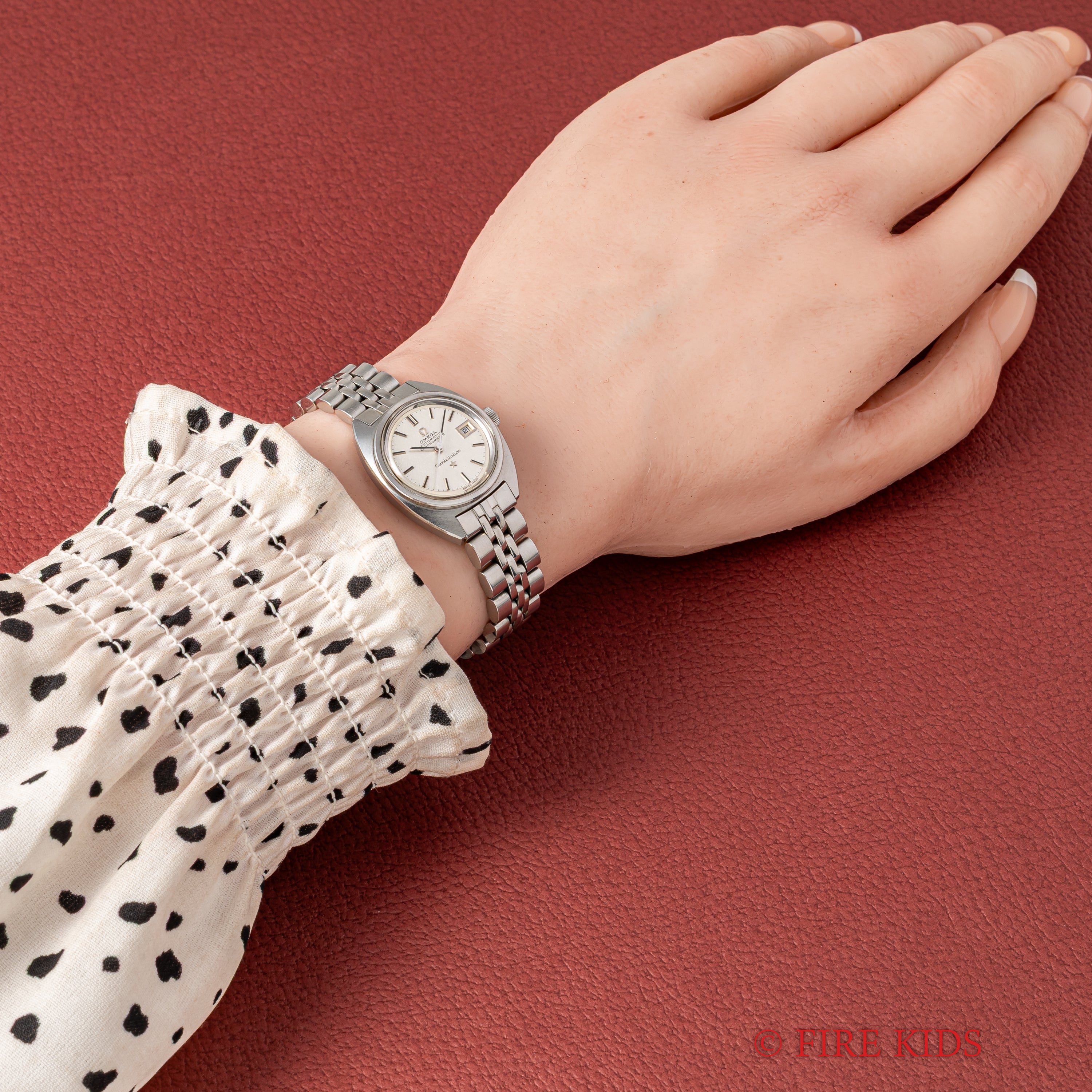 オメガ コンステレーション 1968年製 ジェンタデザイン レディース 純正ステンレスブレス付