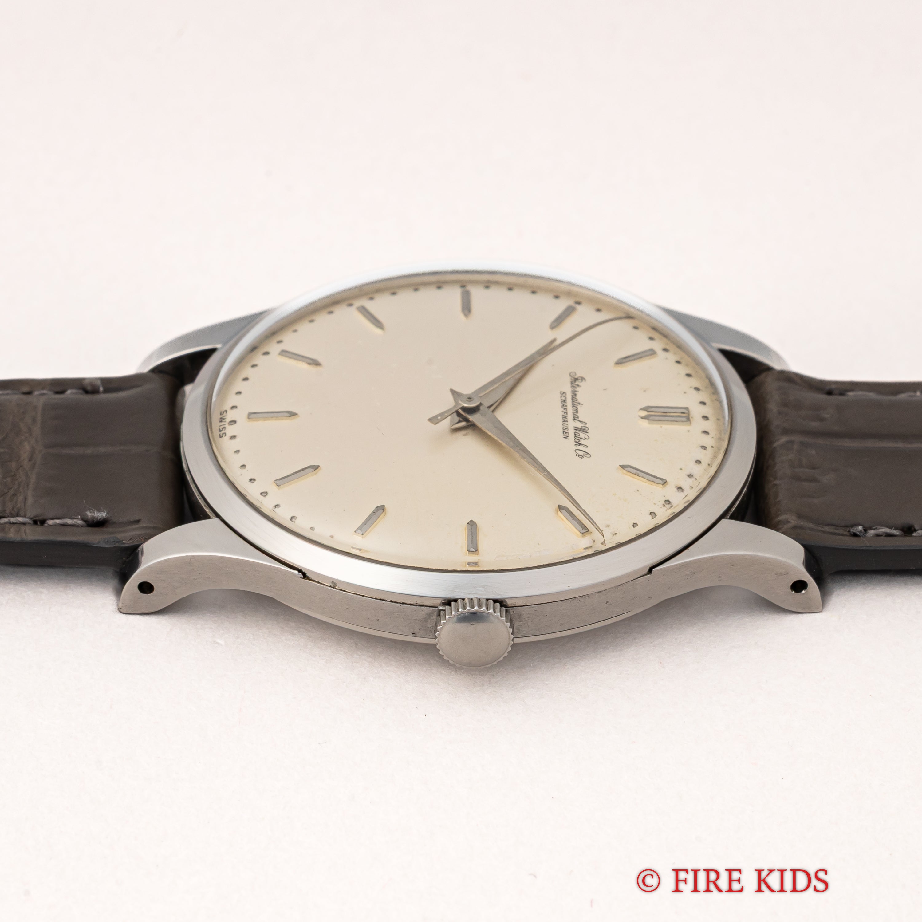 IWC ラウンドケース 1958年製 手巻き Cal.89 砲弾インデックス　ビックケース