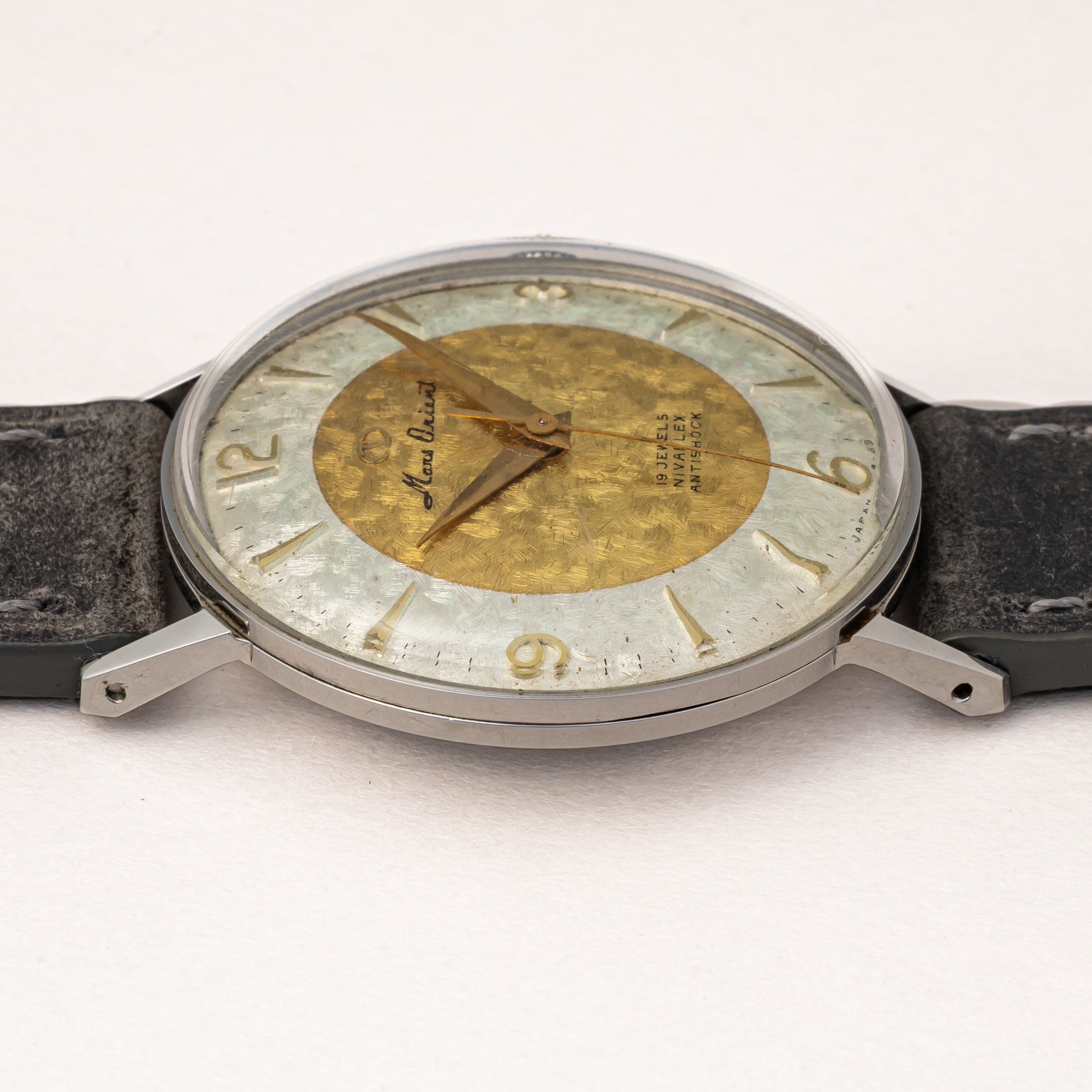 オリエント マルス 1957～58年製 19石手巻きツートンダイヤル