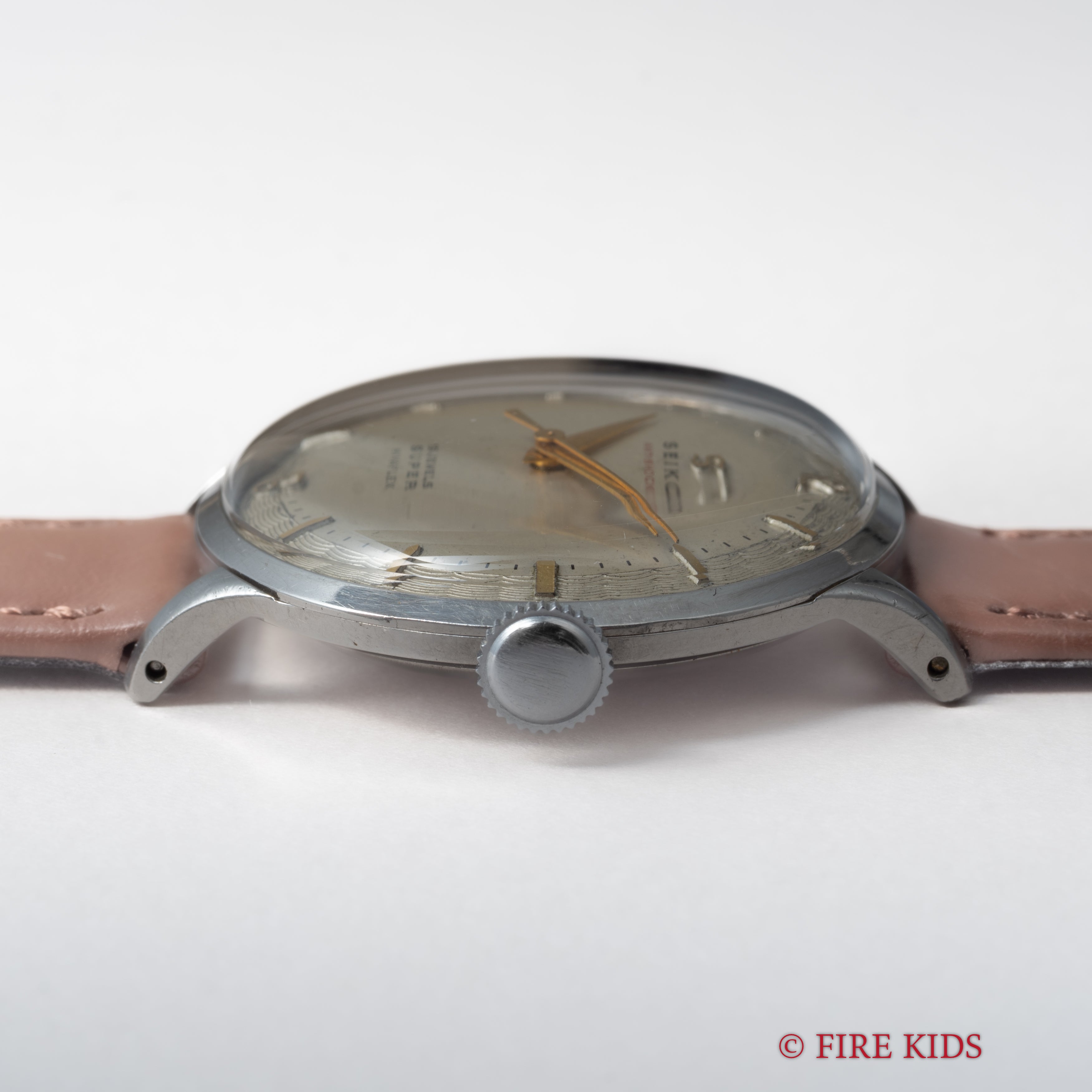 ji-ji-kiyo出品　昭和国産腕時計　【手巻き】セイコースーパー15石 セイコー スーパー 15石 1955年製 変わり文字盤 国産初の三針時計