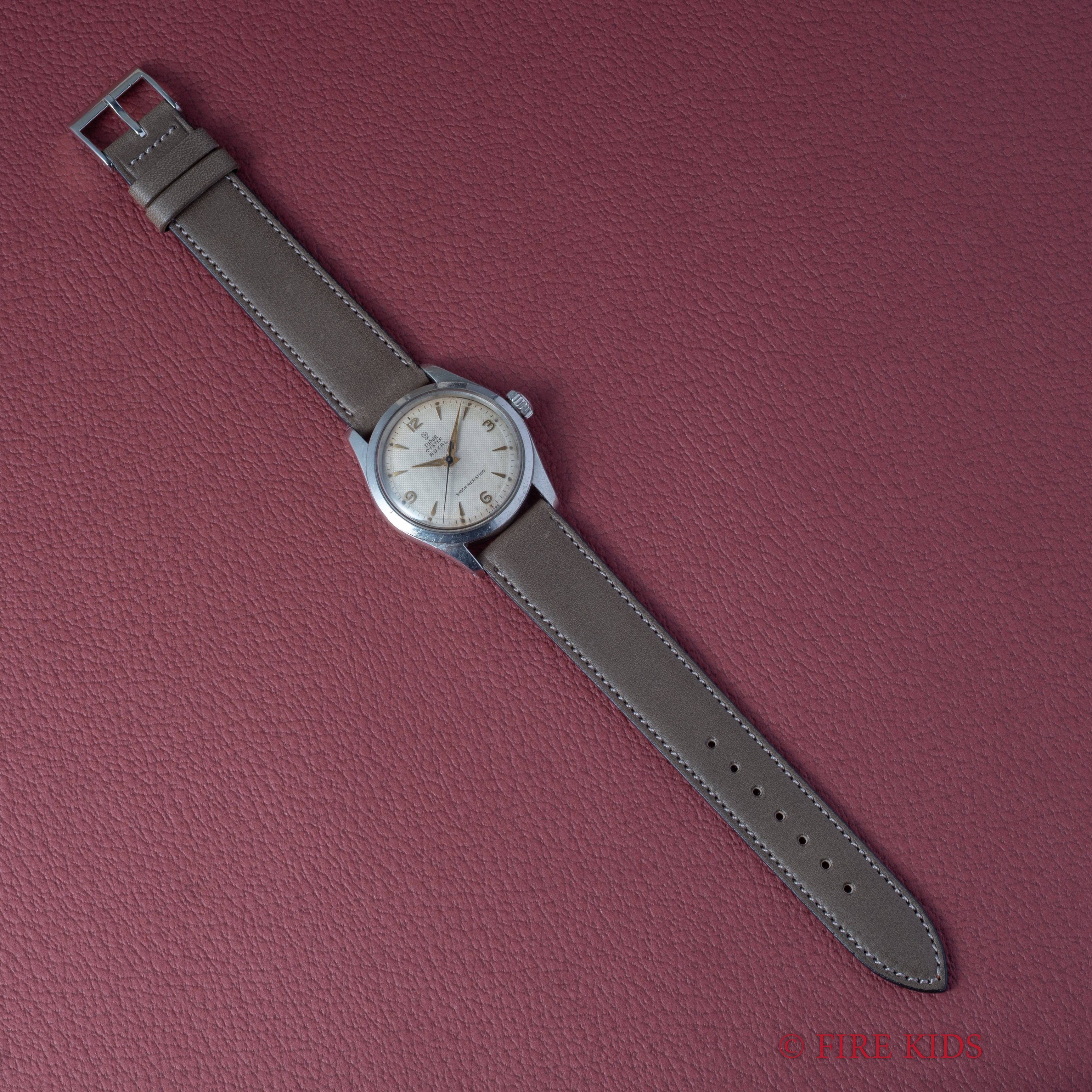 チューダー 小薔薇オイスター ロイヤル 1955年製 ギョウシェダイヤル 手巻き Ref.7903 飛びアラビアダイヤル 1955年製