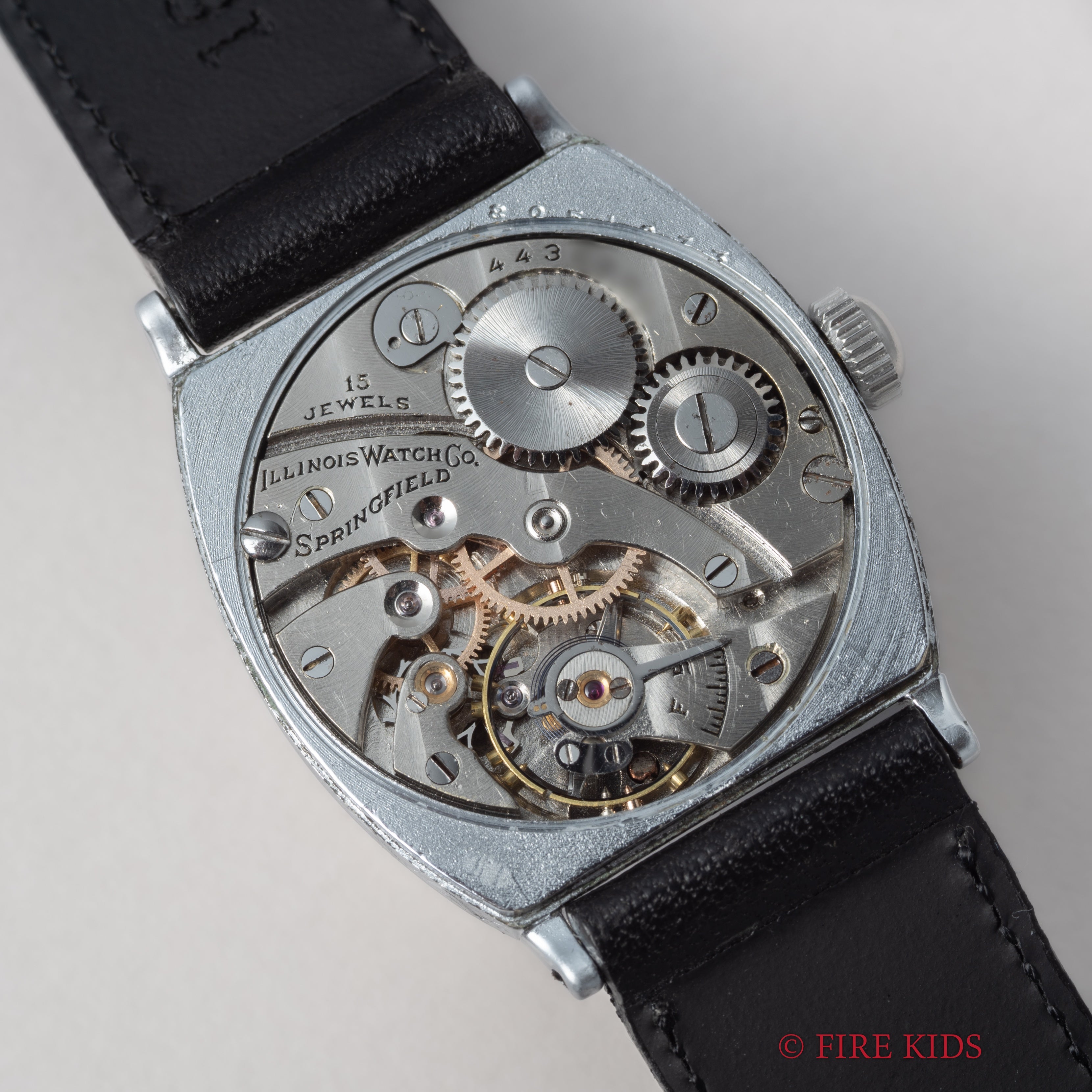 イリノイ 1920年代製 トノーエングレーブドケース 手巻 ブレゲ針