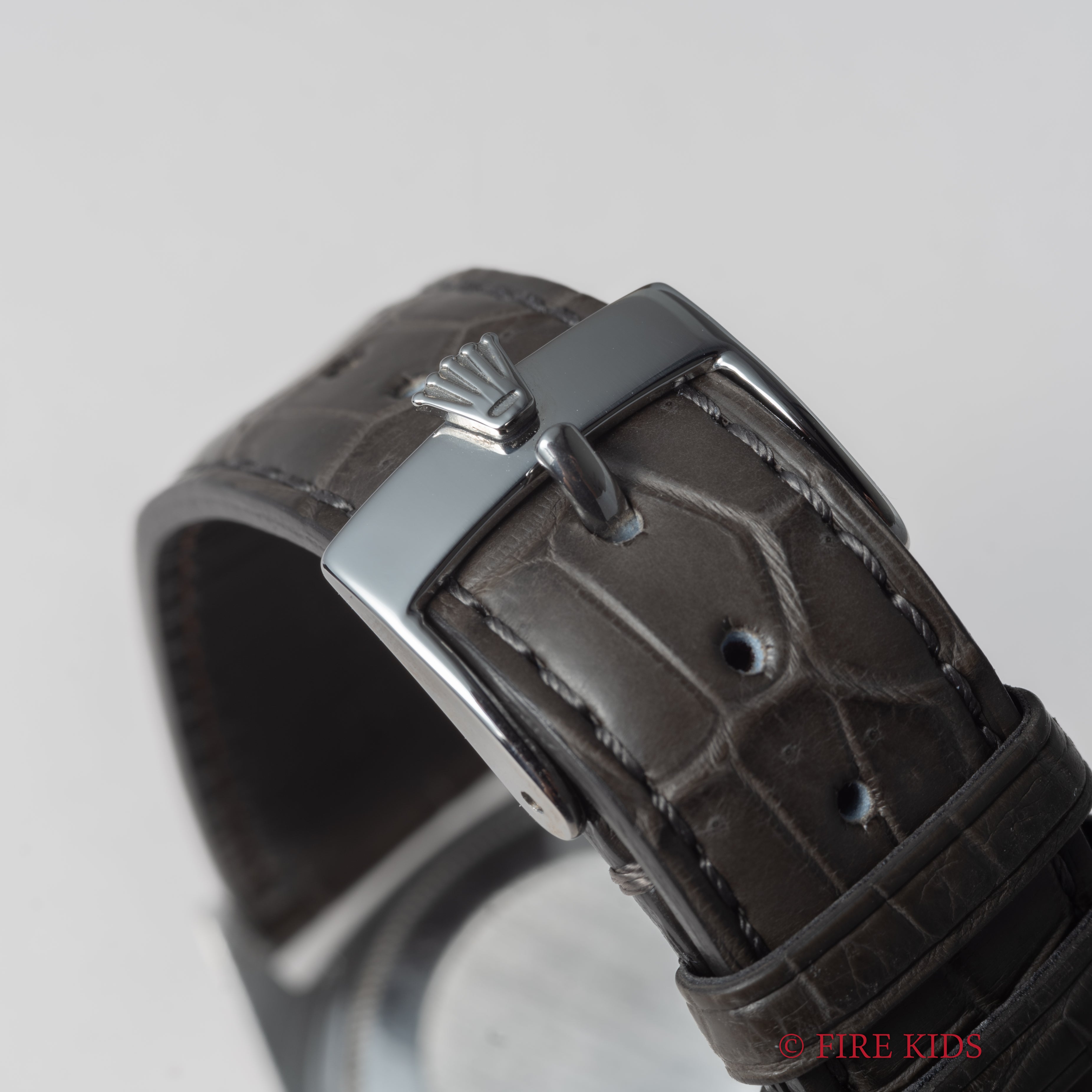 ロレックス デイデイト 18金無垢ホワイトゴールドバークベゼル 1968年製 Ref.1807