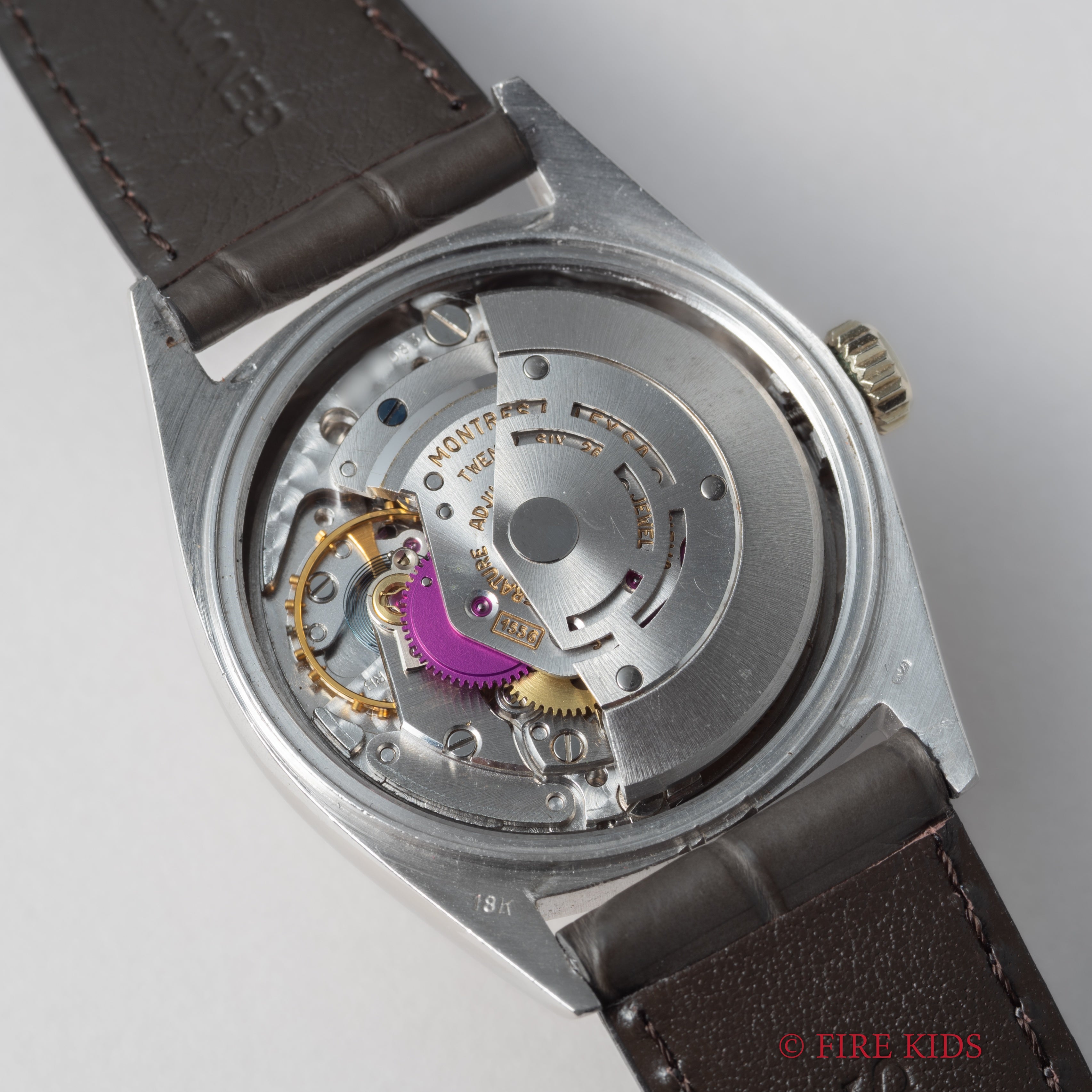 ロレックス デイデイト 18金無垢ホワイトゴールドバークベゼル 1968年製 Ref.1807