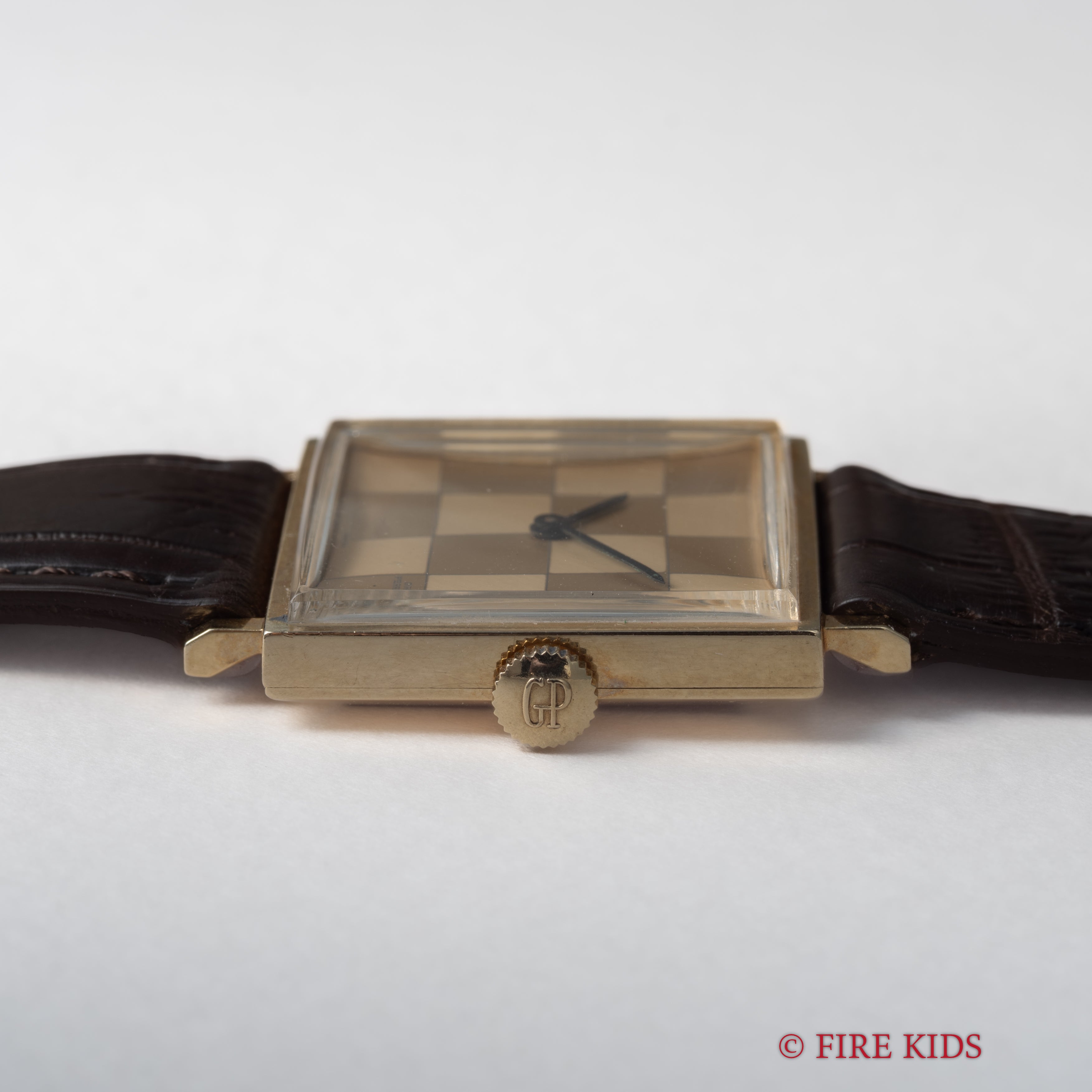 ジラール・ペルゴ Ref.B2138 14金無垢ケース ユニークダイヤル 手巻き 1970年代製 純正尾錠付き