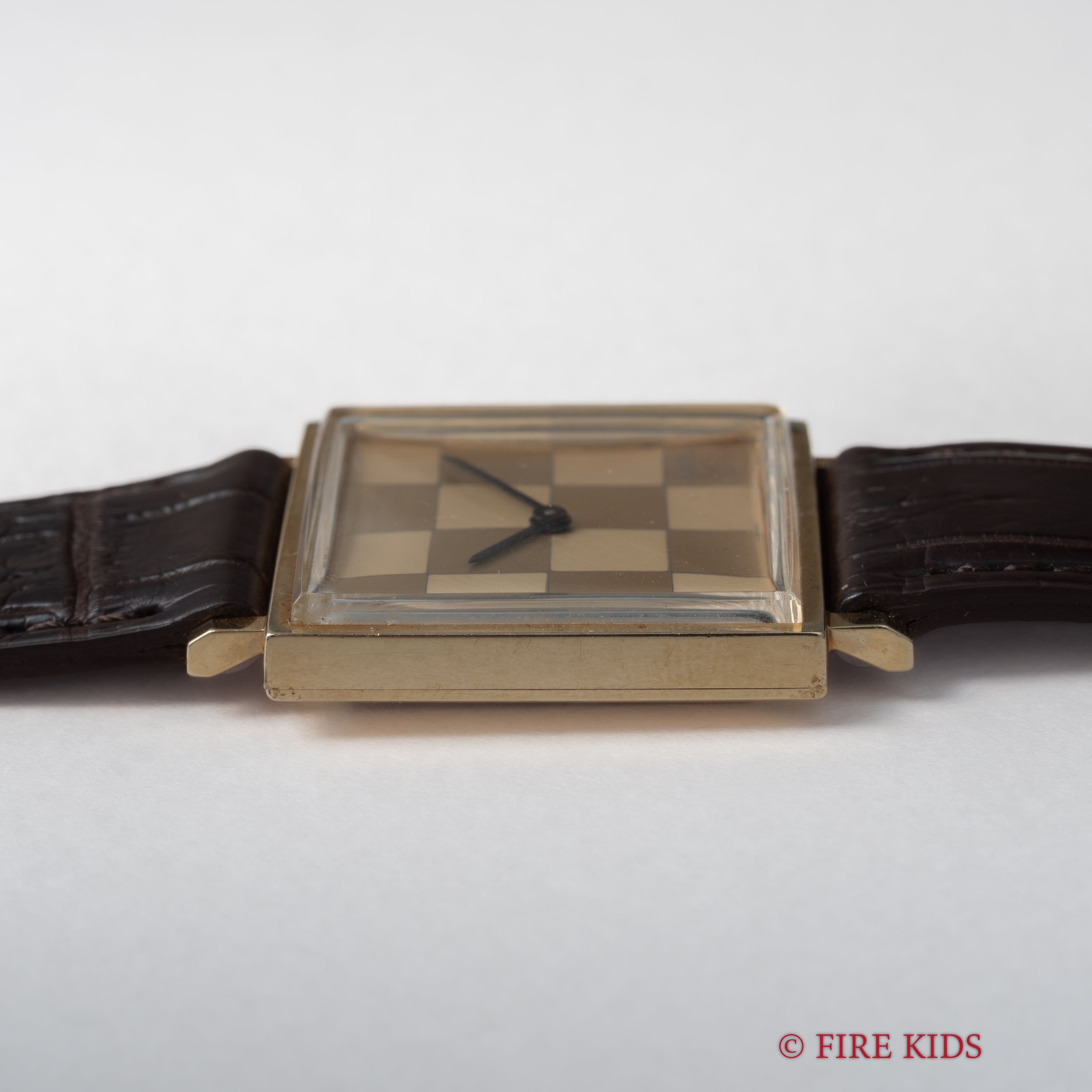 ジラール・ペルゴ Ref.B2138 14金無垢ケース ユニークダイヤル 手巻き 1970年代製 純正尾錠付き