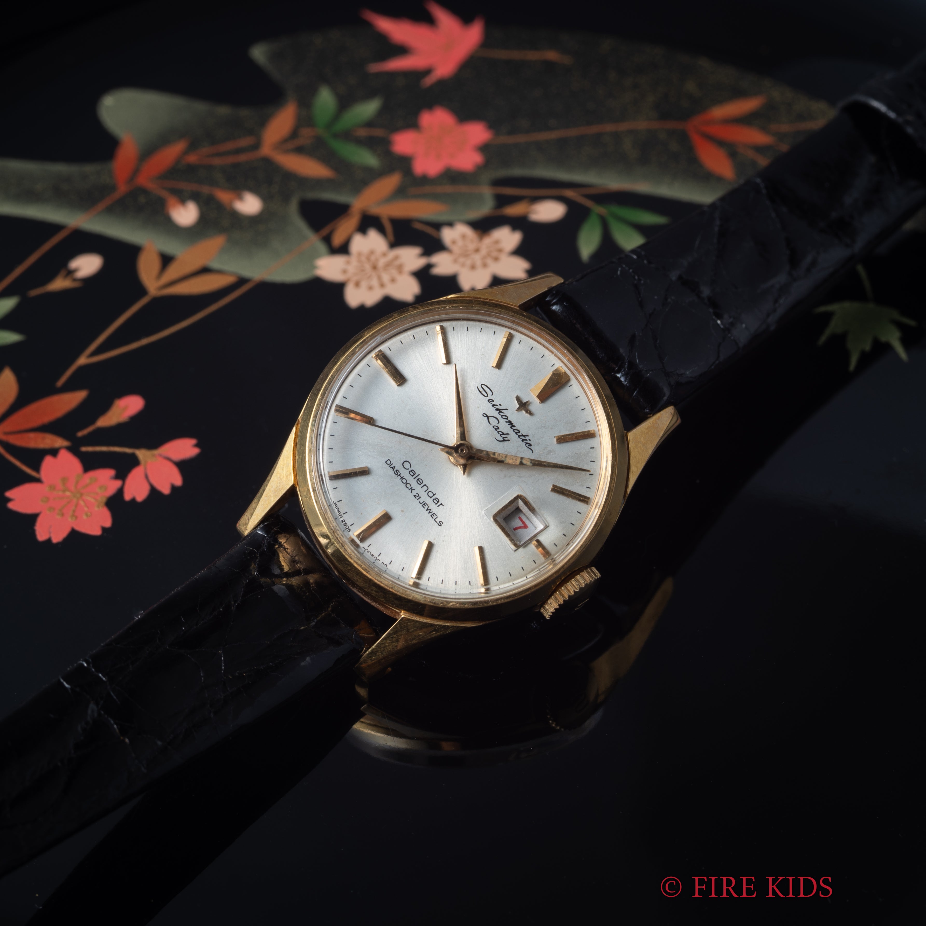 セイコー マチックレディ 1964年製 レディース 自動巻き 赤カレンダー 箱、タグ、純正尾錠付き