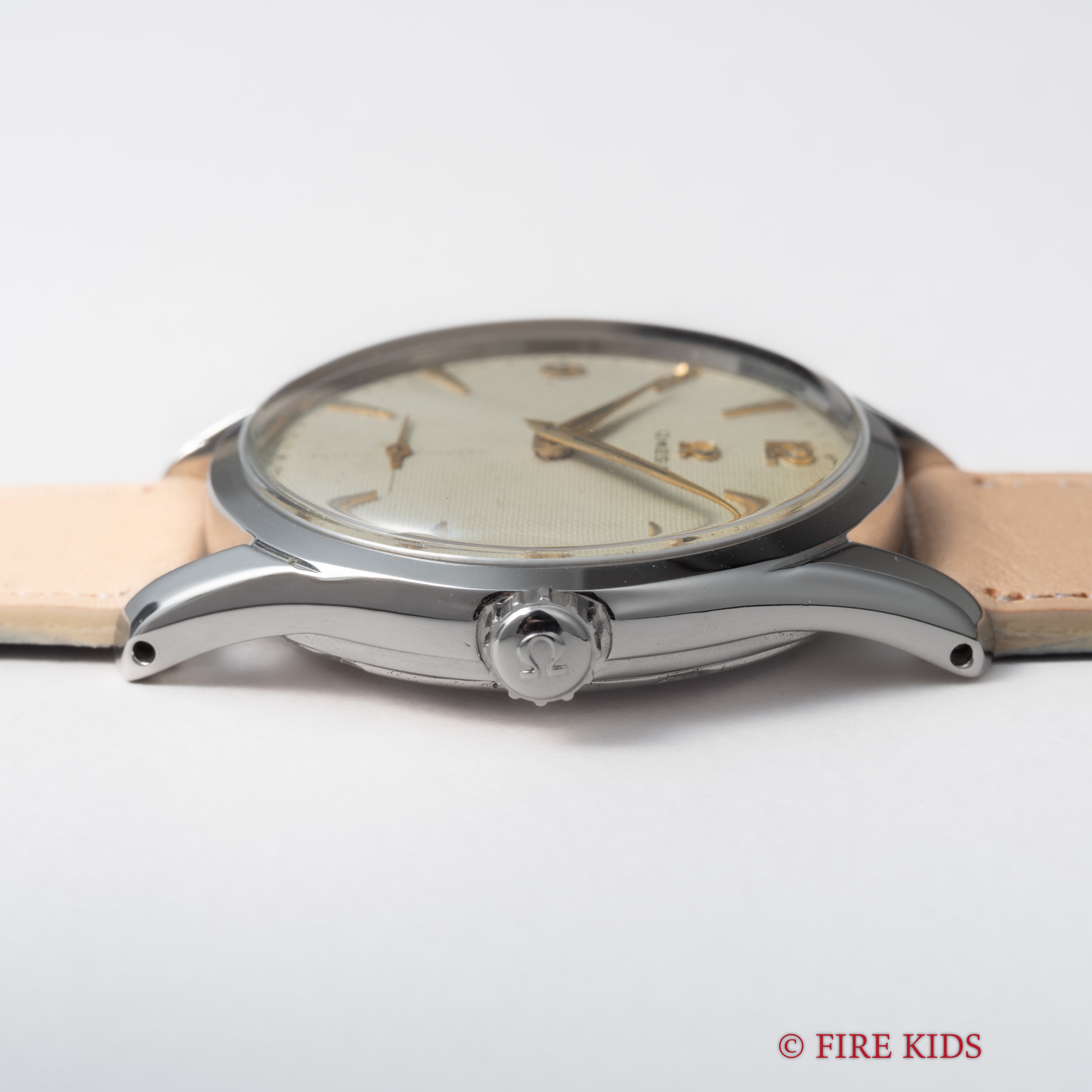 オメガ シーマスター 30mmキャリバー 1952年製 ギョウシェダイヤル Cal.265 スモールセコンド 手巻き