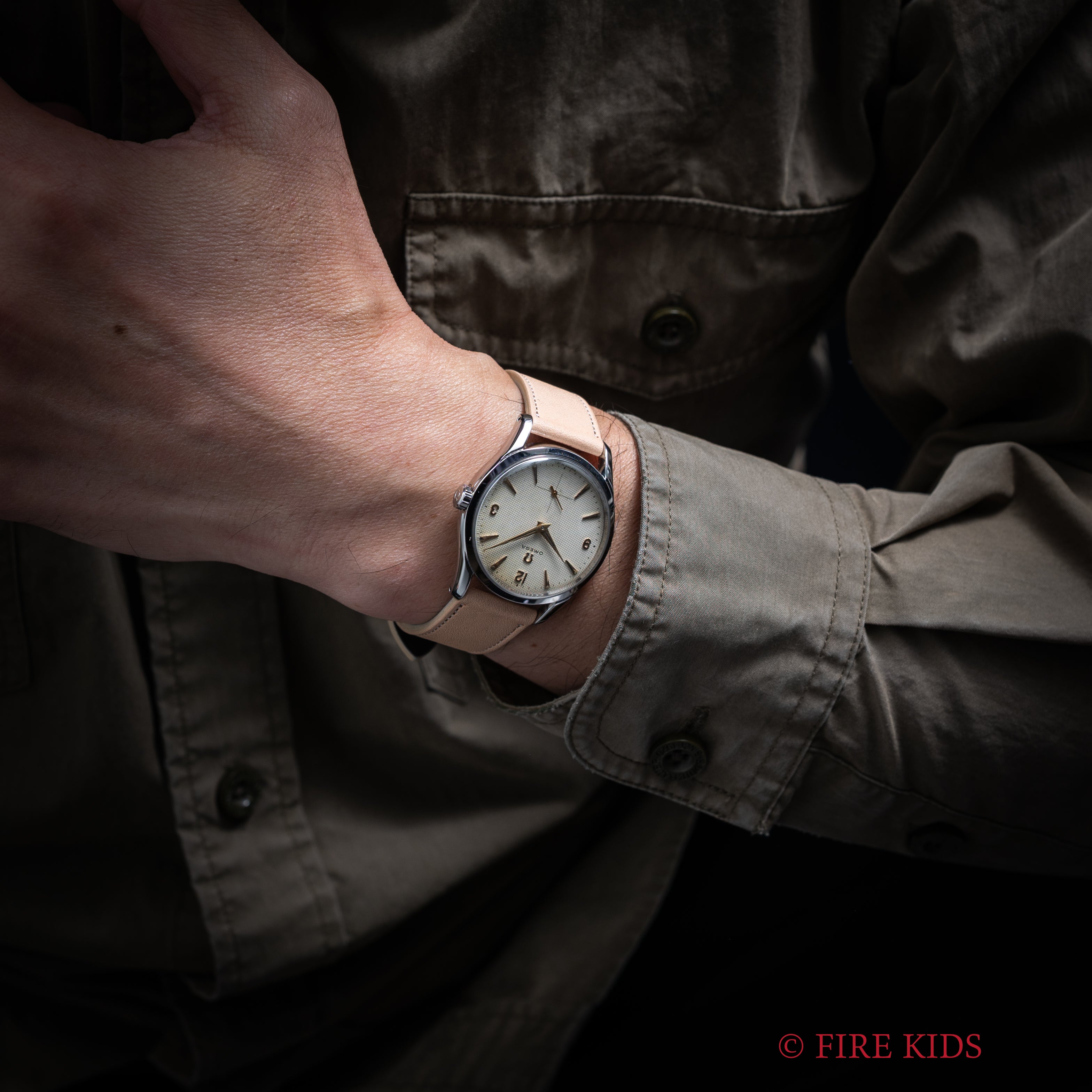 オメガ シーマスター 30mmキャリバー 1952年製 ギョウシェダイヤル Cal.265 スモールセコンド 手巻き