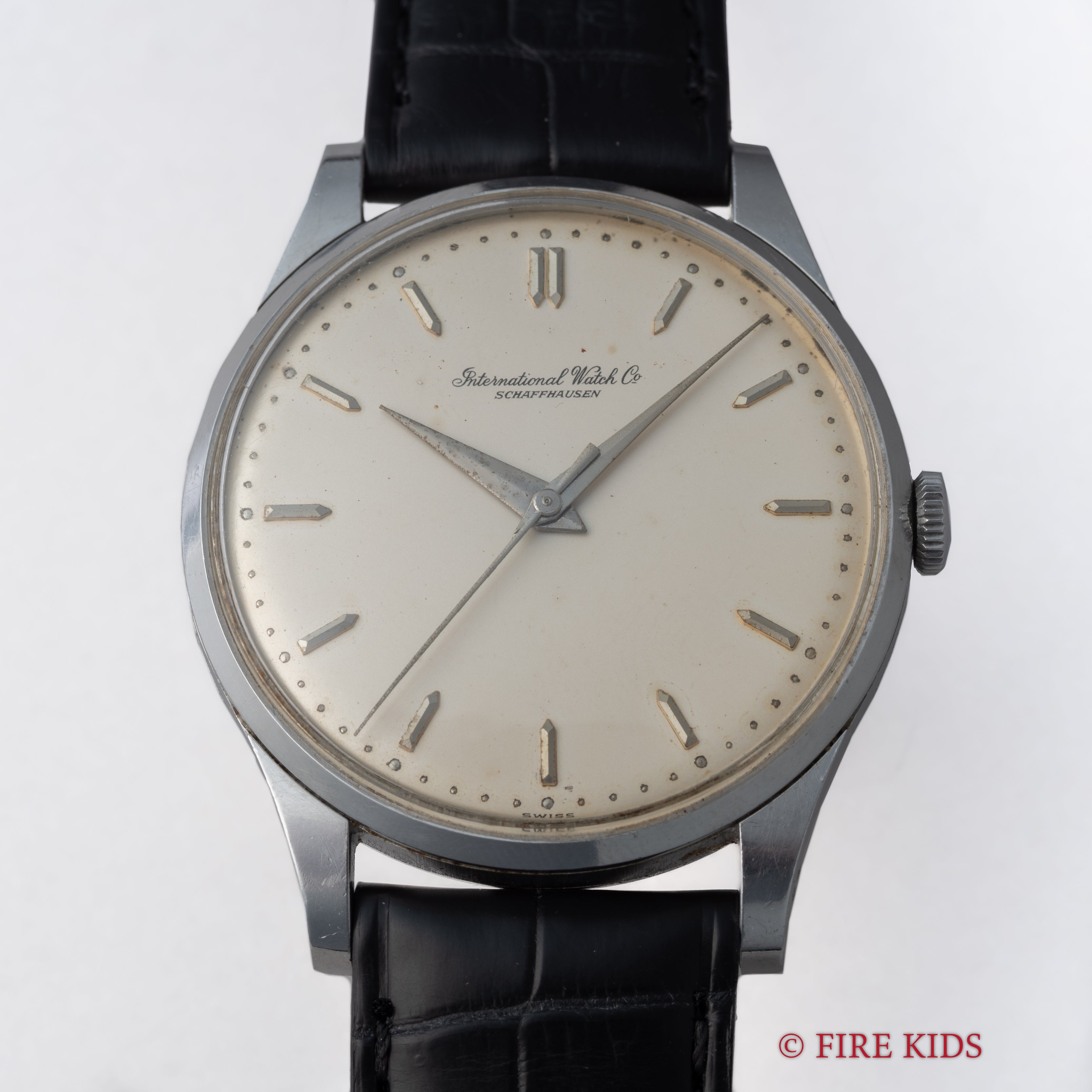 IWC ラウンドケース 1962年製 手巻き Cal.89 砲弾インデックス