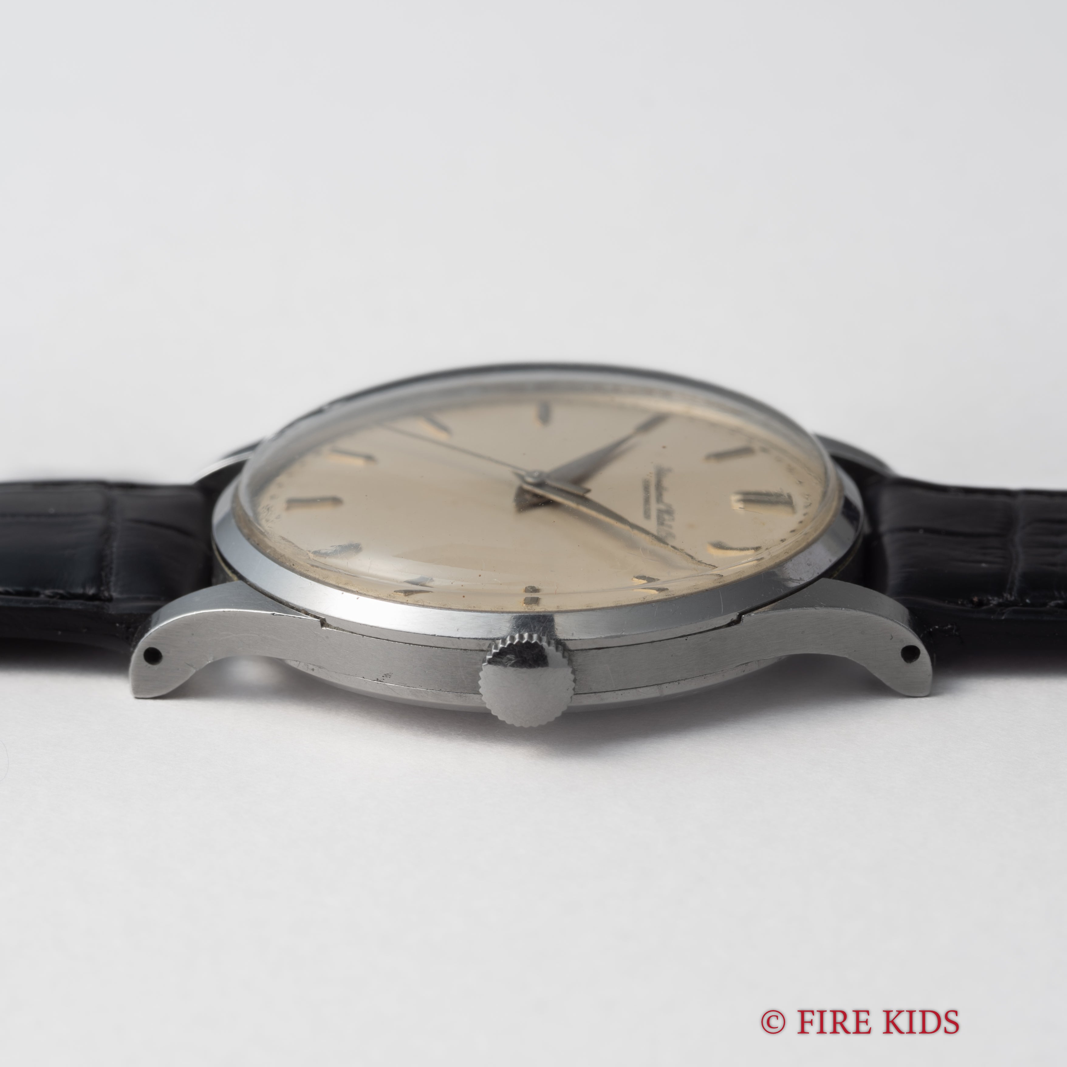 IWC ラウンドケース 1962年製 手巻き Cal.89 砲弾インデックス