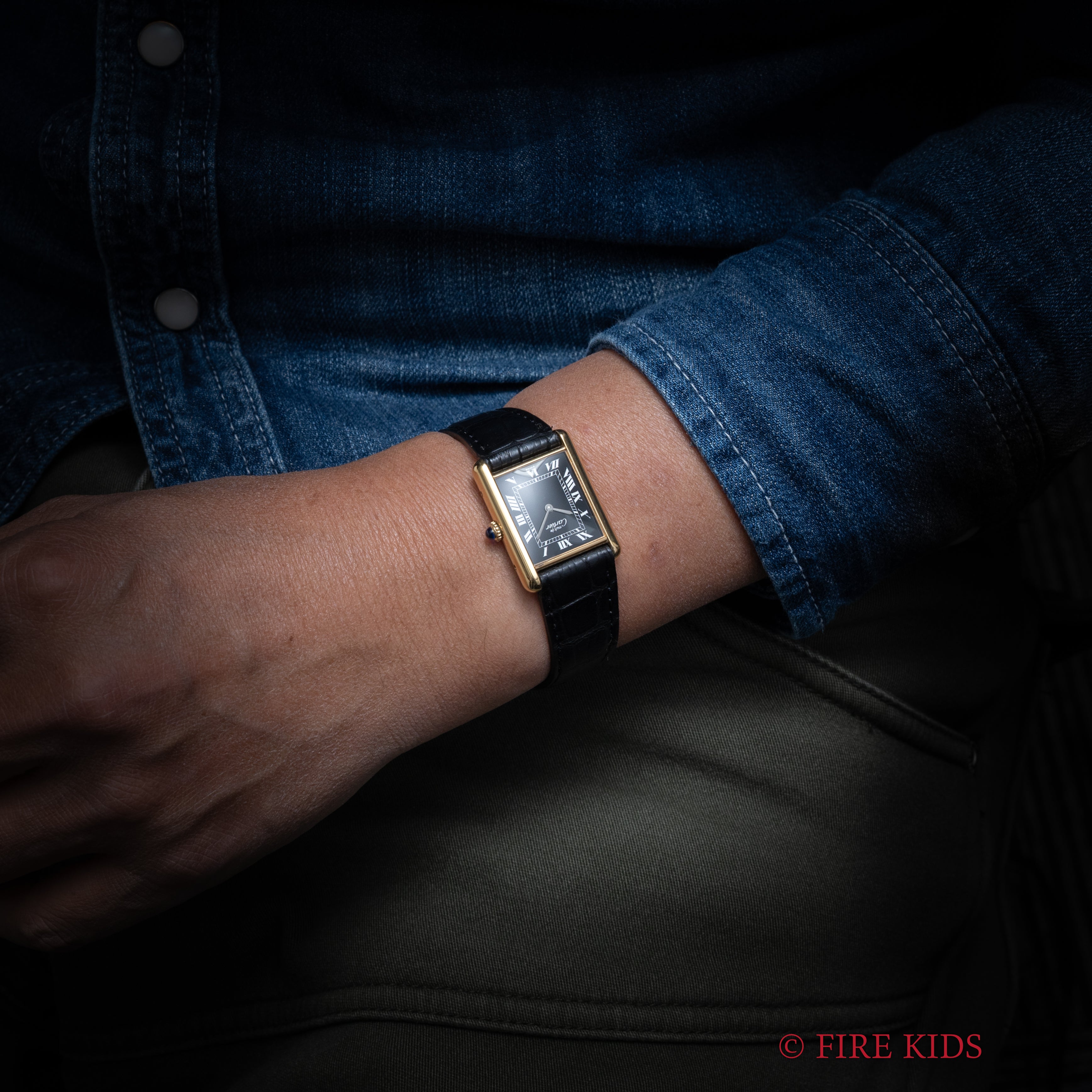 カルティエ マストタンク 1980年代製 LMサイズ ブラックローマンダイヤル 手巻 純正尾錠 箱ギャラ付