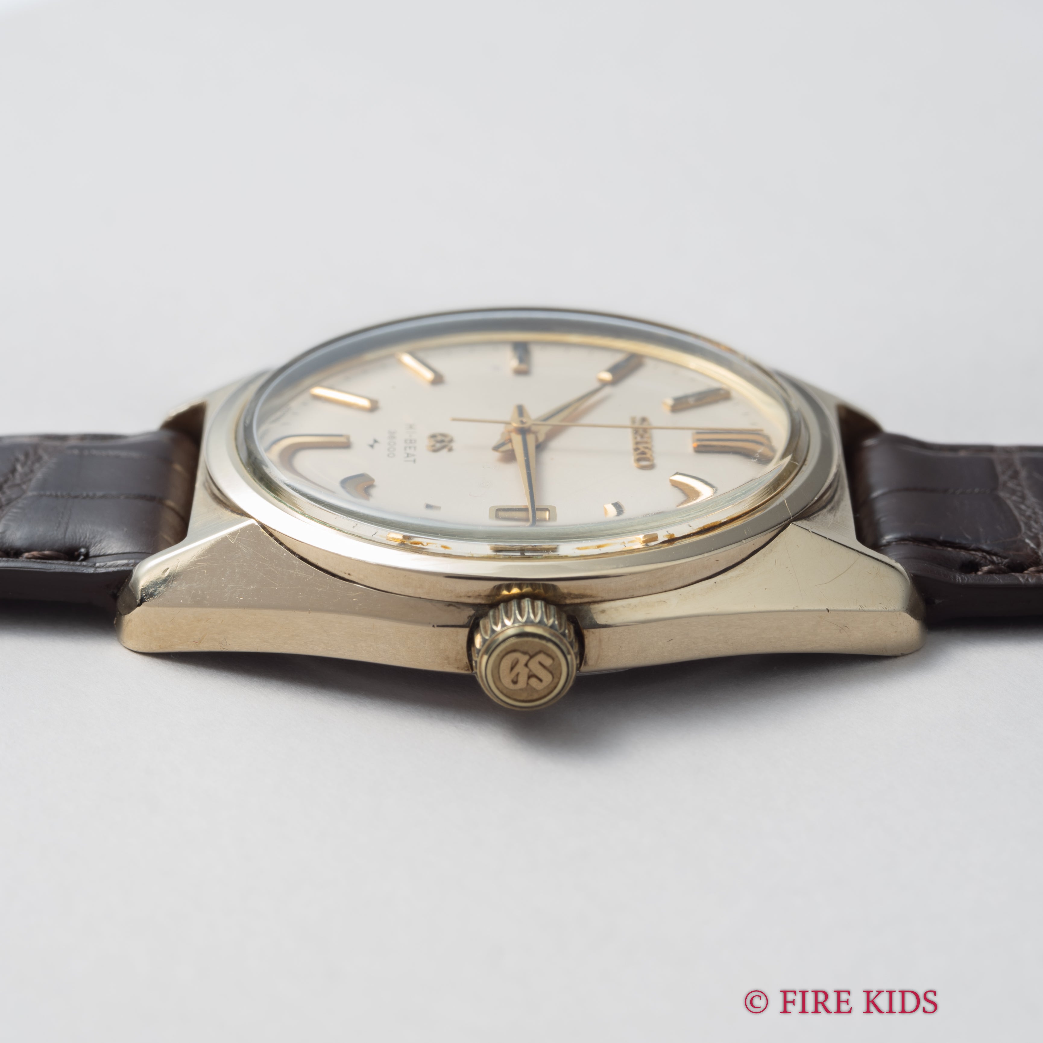 グランドセイコー 1968年製 手巻10振動 Ref.4522-8000 キャップゴールド 45GS パティーナダイヤル