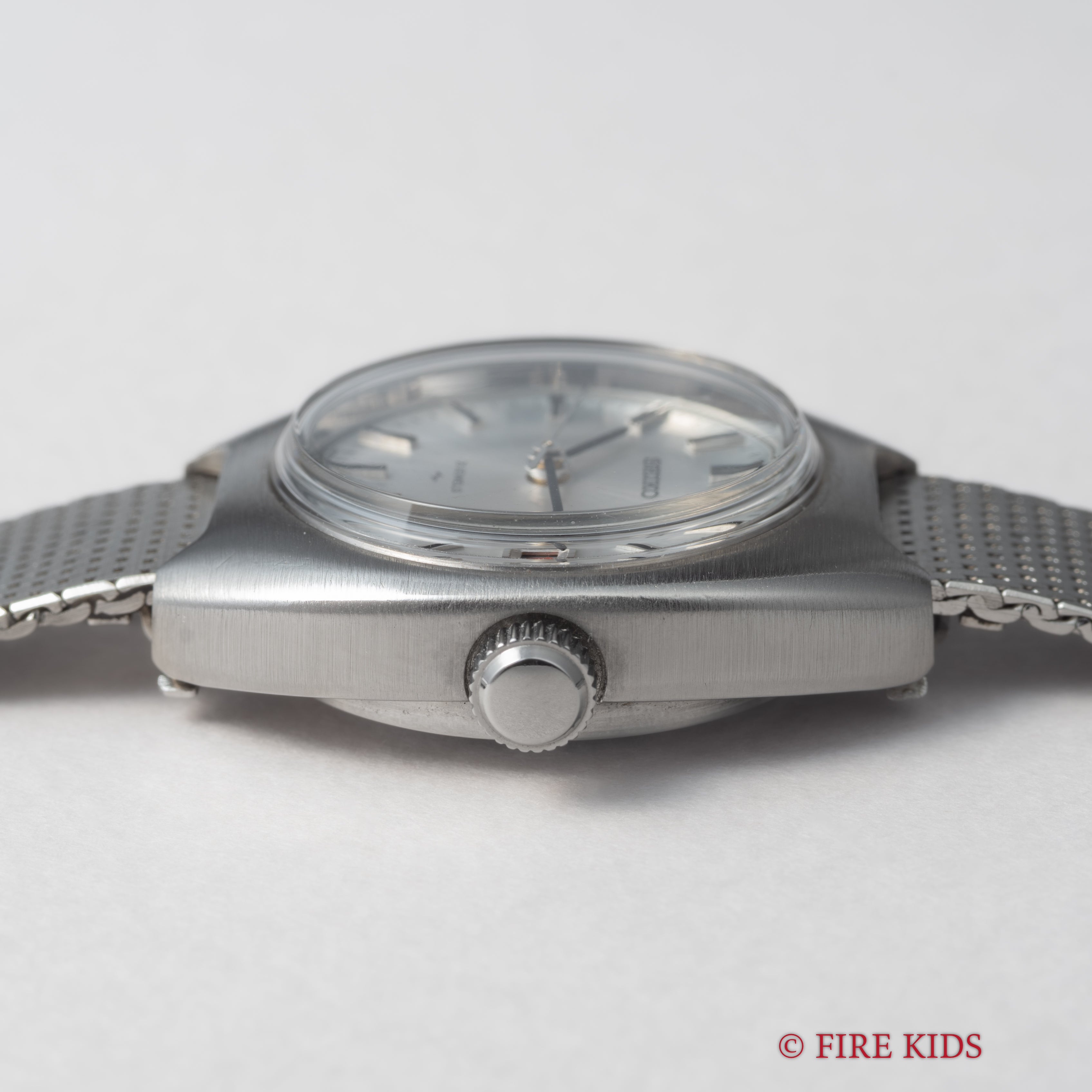 セイコー レディース Ref.2202-0100 1970年製 手巻き 赤カレンダー 純正ブレス