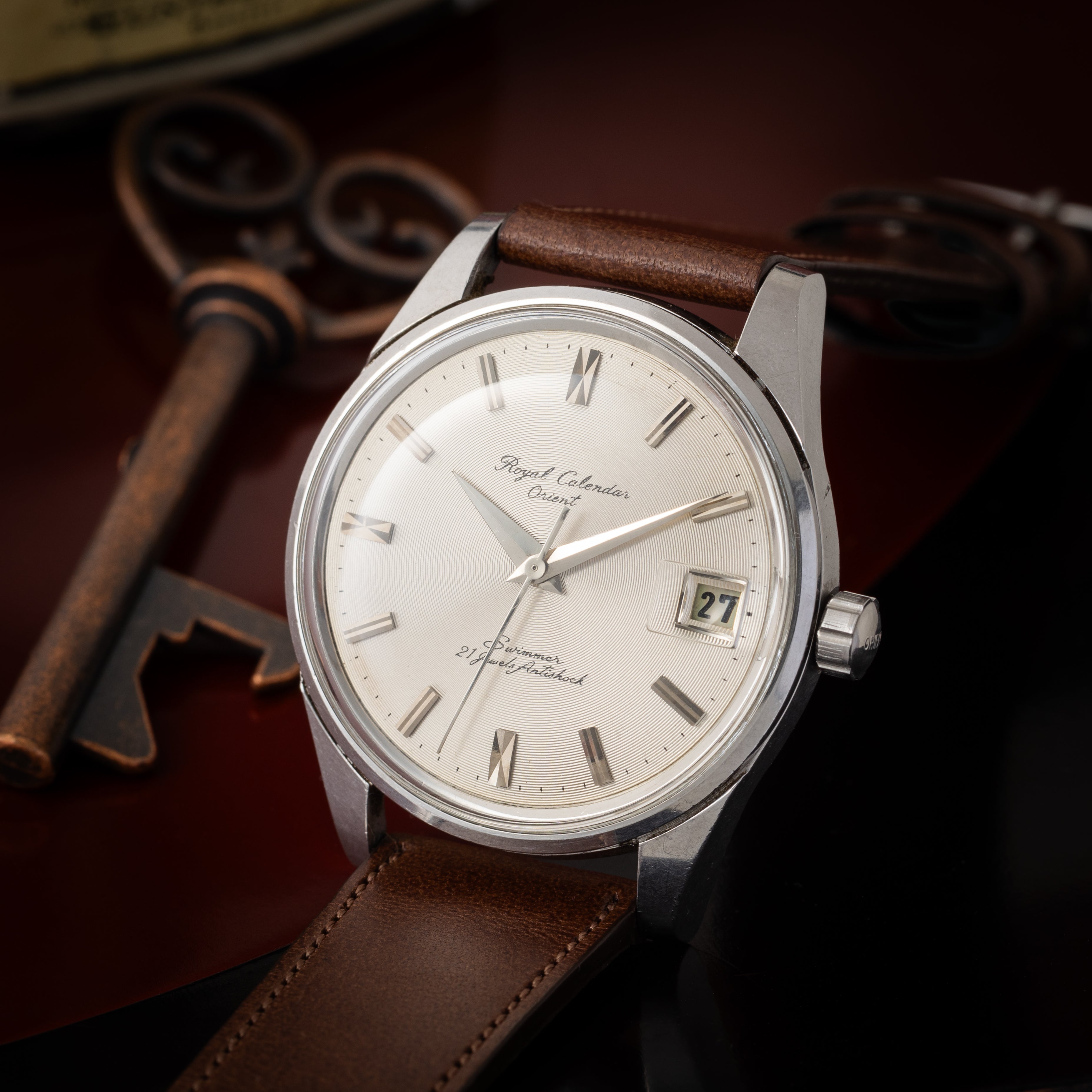 vintagewatchesRoyal Calendar Orient　60's　手巻き　ヴィンテージ腕時計