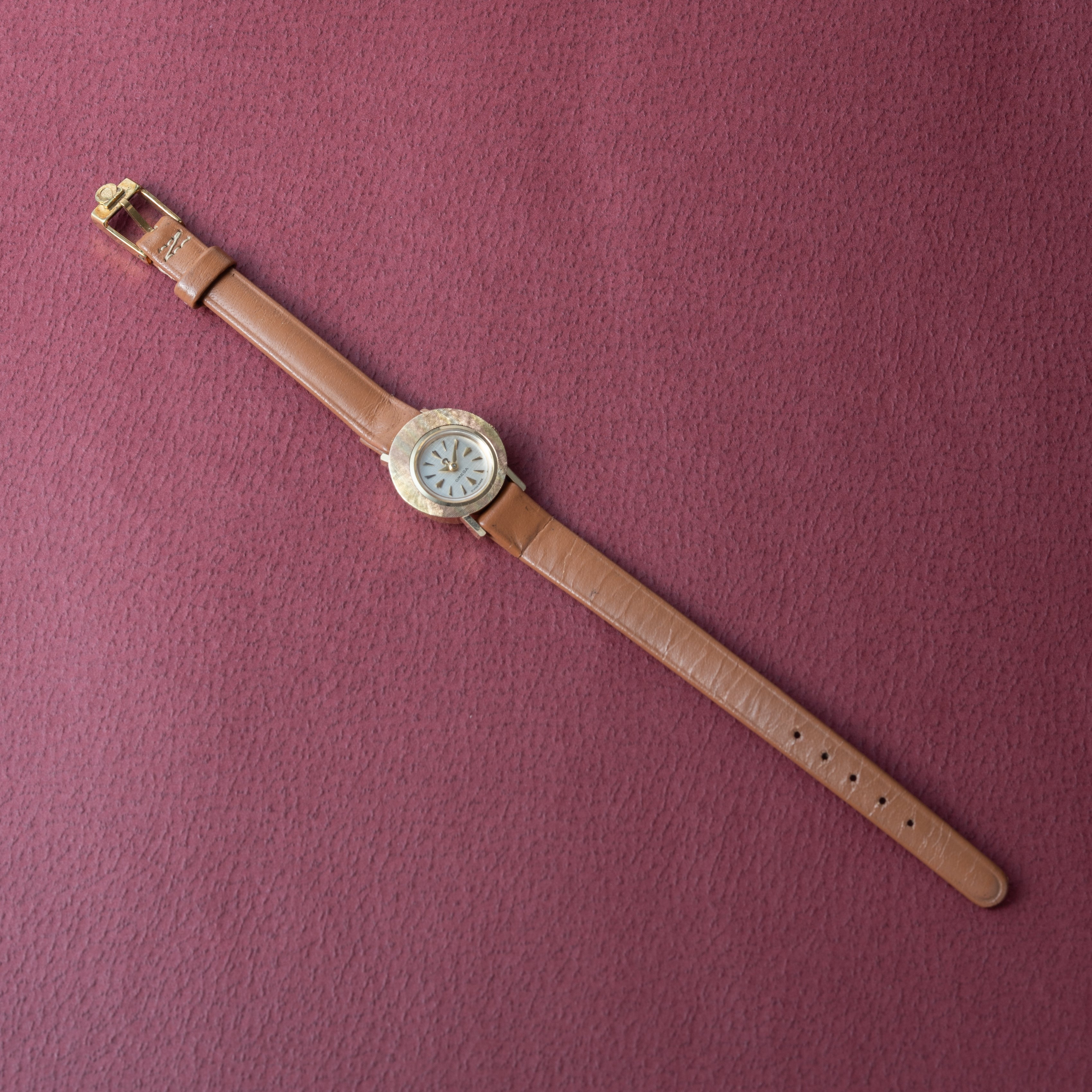 大変珍しいt毎日お値下　オメガ　アンティーク　14K  トリコロールカラー　50年代　腕時計