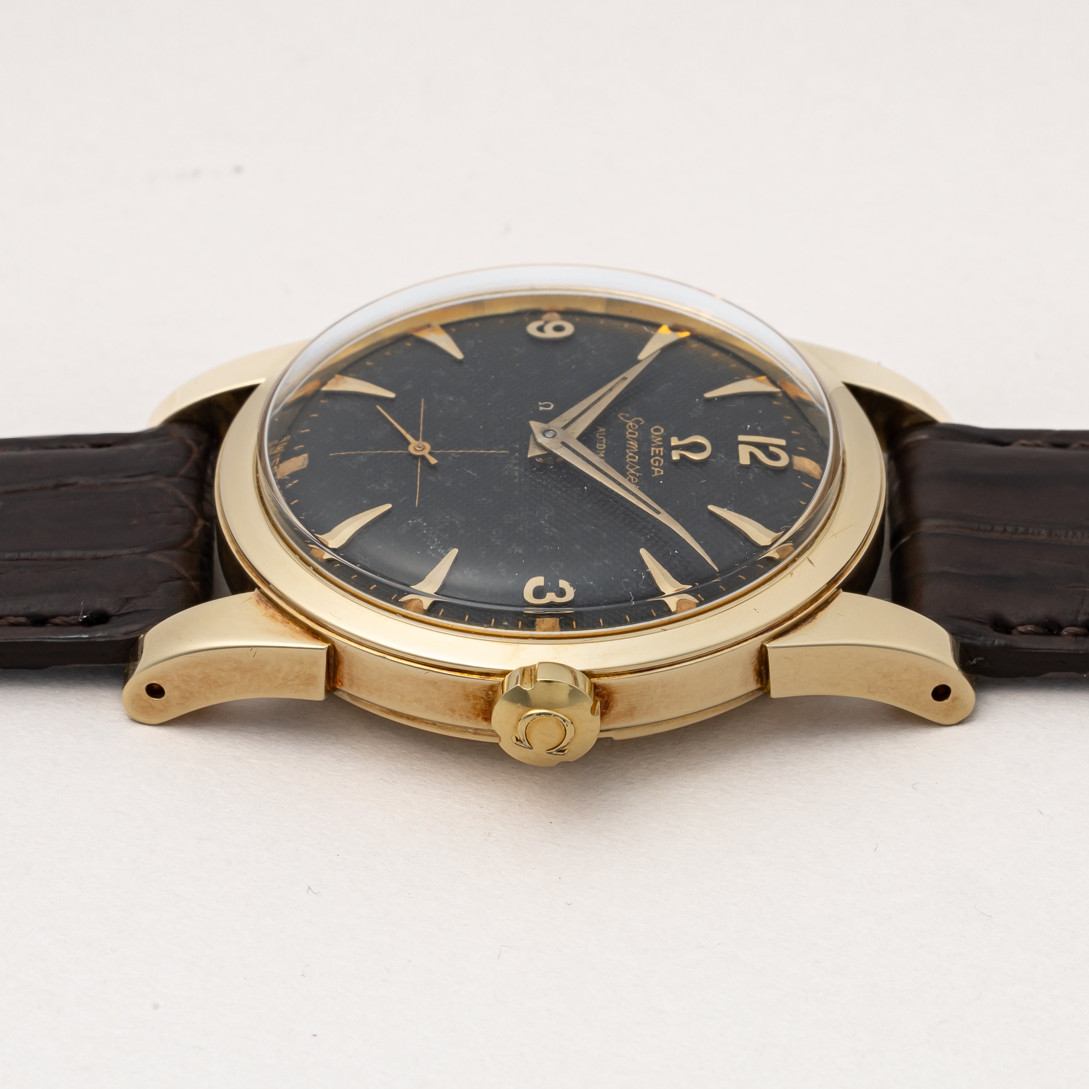 オメガ シーマスター 14金無垢ケース Ref.2576 ブラックギョウシェダイヤル 1952年頃