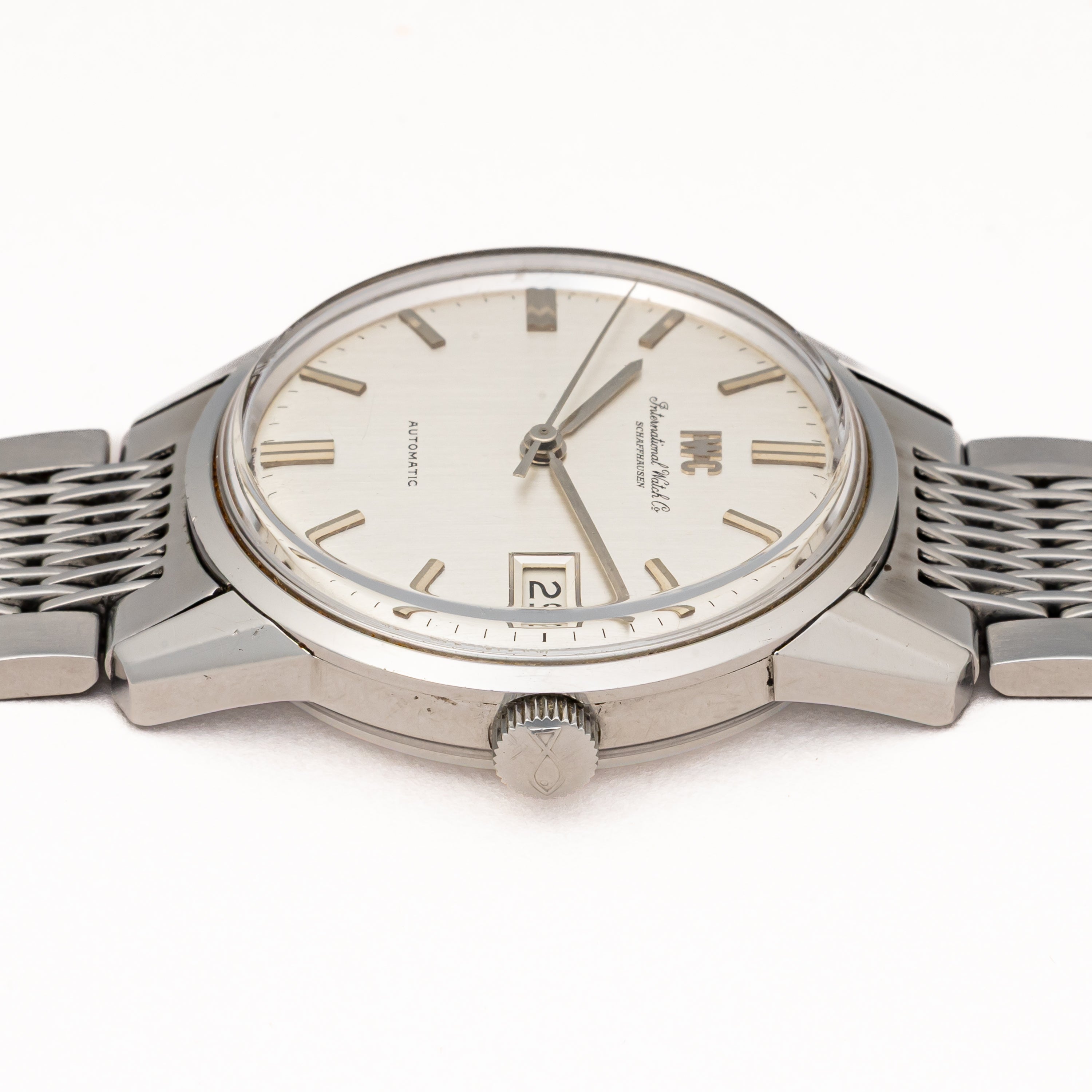 IWC ラウンドケース 自動巻き 1970年製（昭和45年製） Ref.R810A Cal.8541B 純正ブレス付き