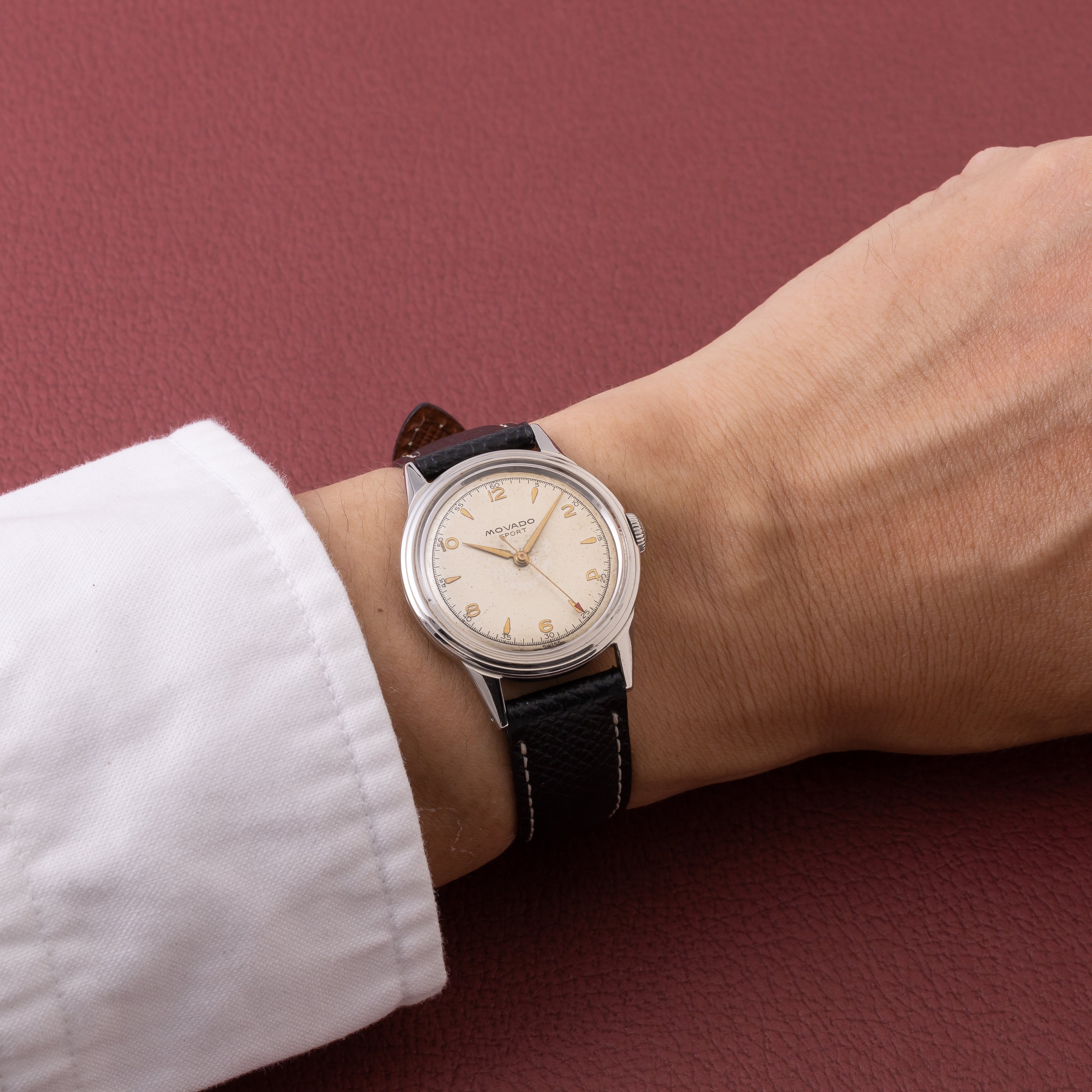 モバード手巻きラウンドFBケース 1940年代