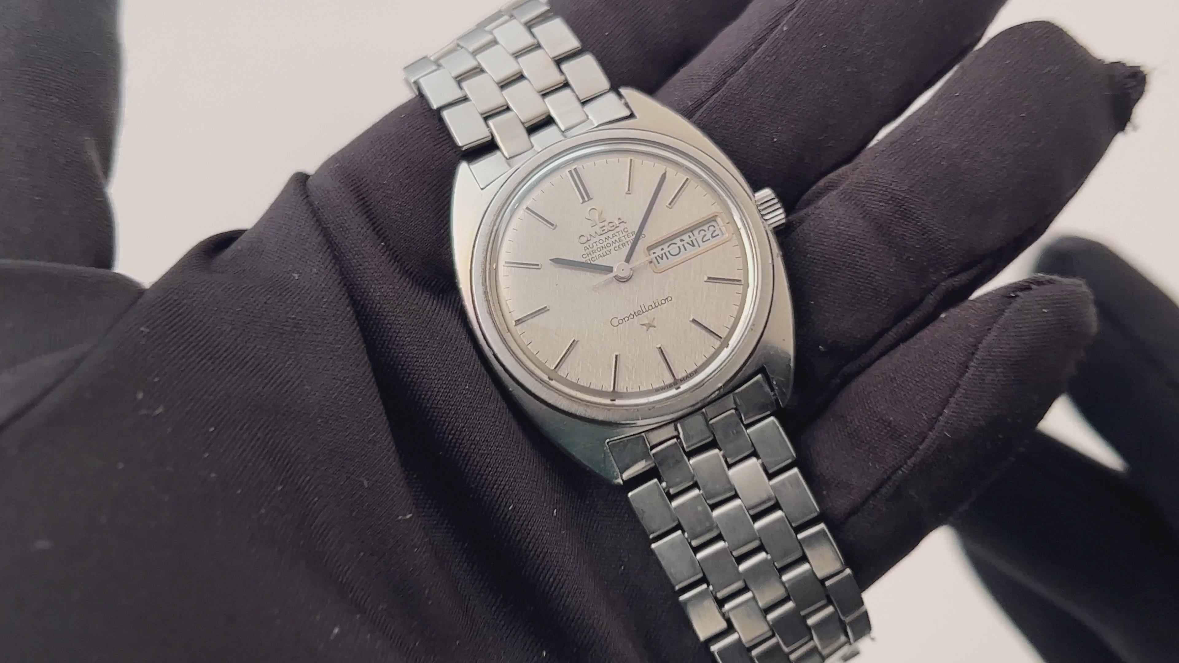 色シルバーOMEGA オメガ Constellation 6552/864 レディース - 時計