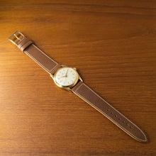 画像をギャラリービューアに読み込む, ZENITH 手巻き18KYG Cal.106-50-6 スクリューバック 1950年代製

