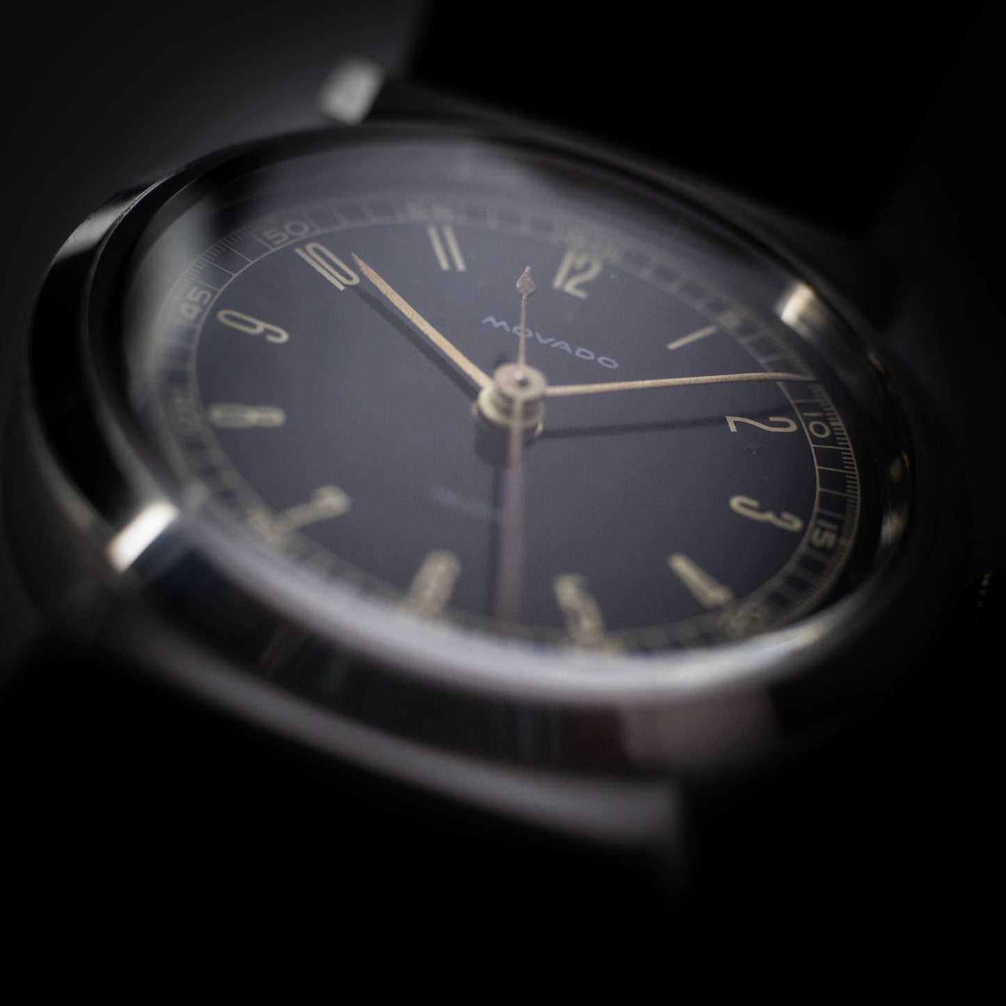 MOVADO ACVATIC 1930年代製 ブラックミラーダイヤル