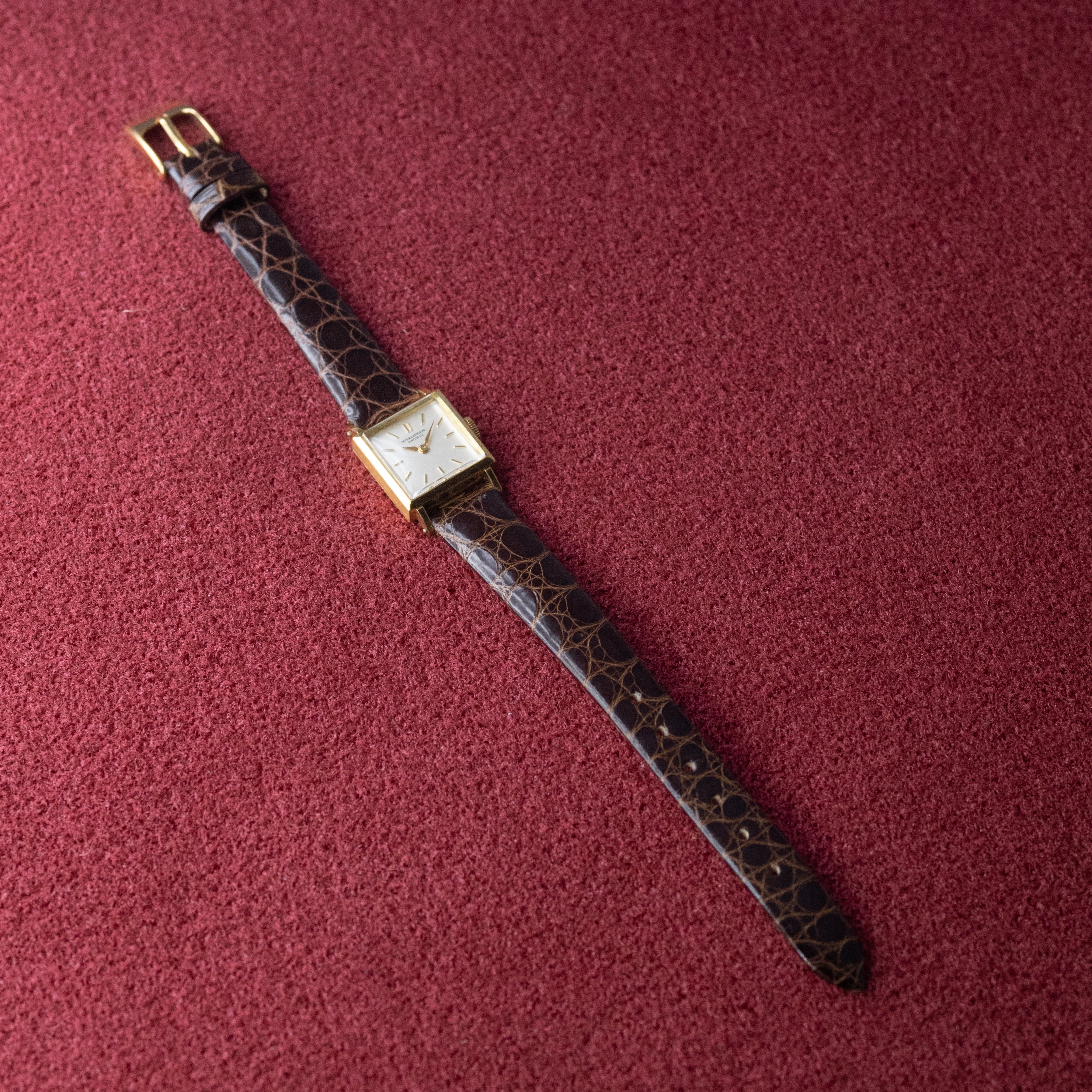IWC レディース 角型 18金無垢 スピアーハンド 1960年製 オールドインター