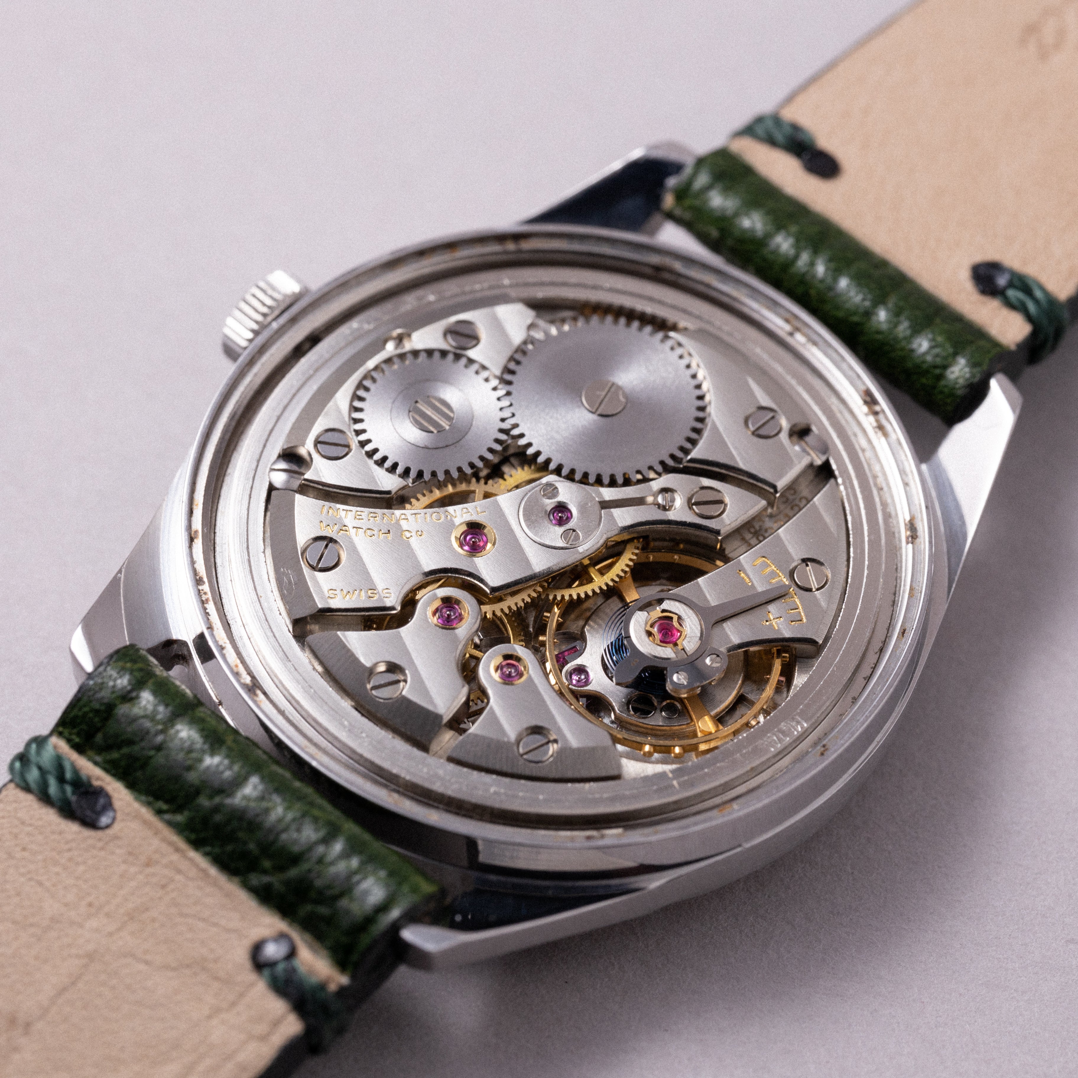 IWC ラウンド 1969年製 Cal.89 手巻き オールドインター R810 – FIRE KIDS